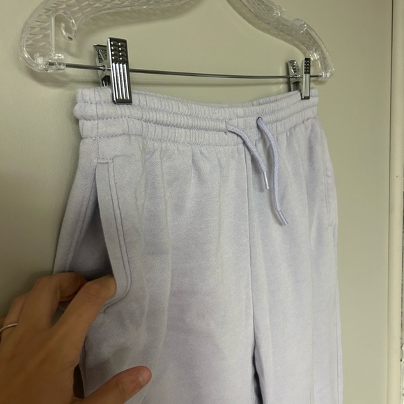 H&M Lilac Sweatpants - Picture 2 of 5